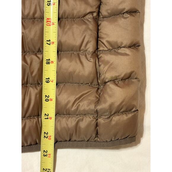 100% Down Puffer Vest by Uniqlo Ultra Light Women’s Small Puffer Vest EUC - Picture 7 of 7